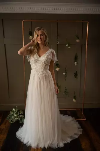Floaty ball gown hotsell